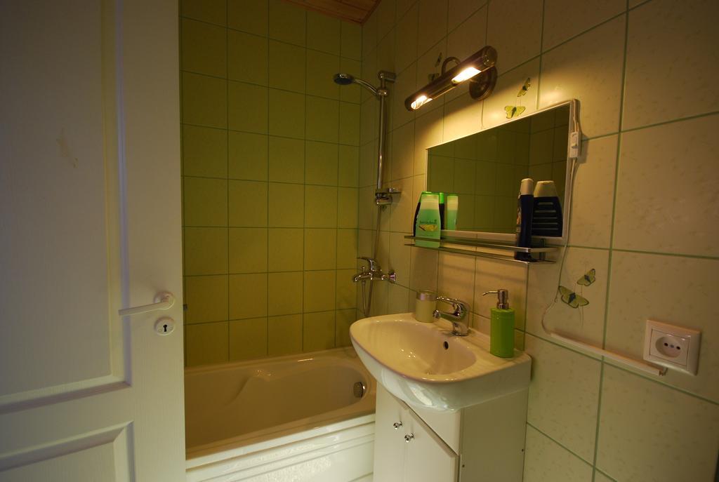 Ida Majutus Hotel Kuressaare Kamer foto